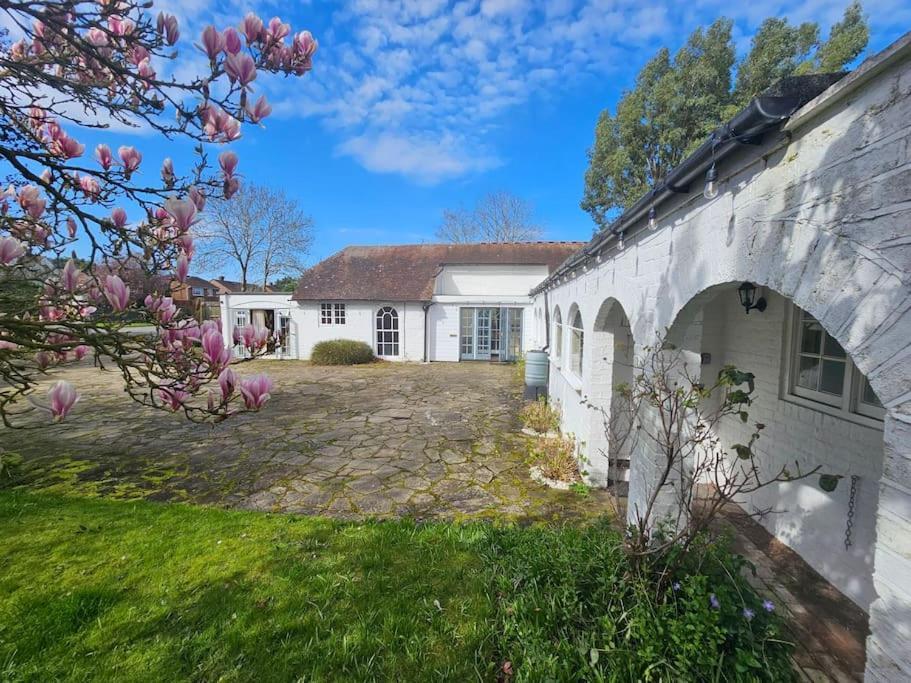 English Farmhouse Cottage 길드포드 외부 사진