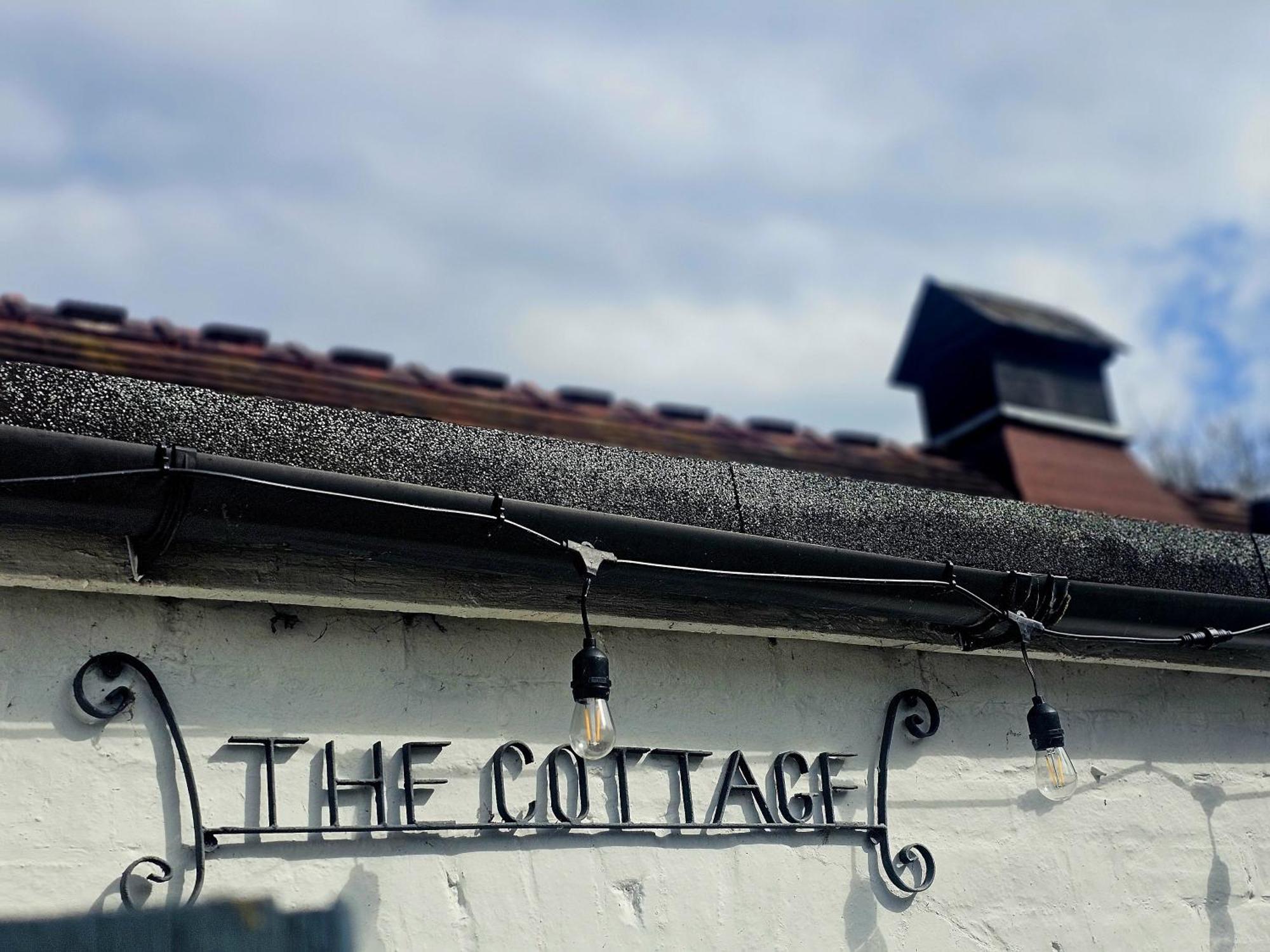 English Farmhouse Cottage 길드포드 외부 사진