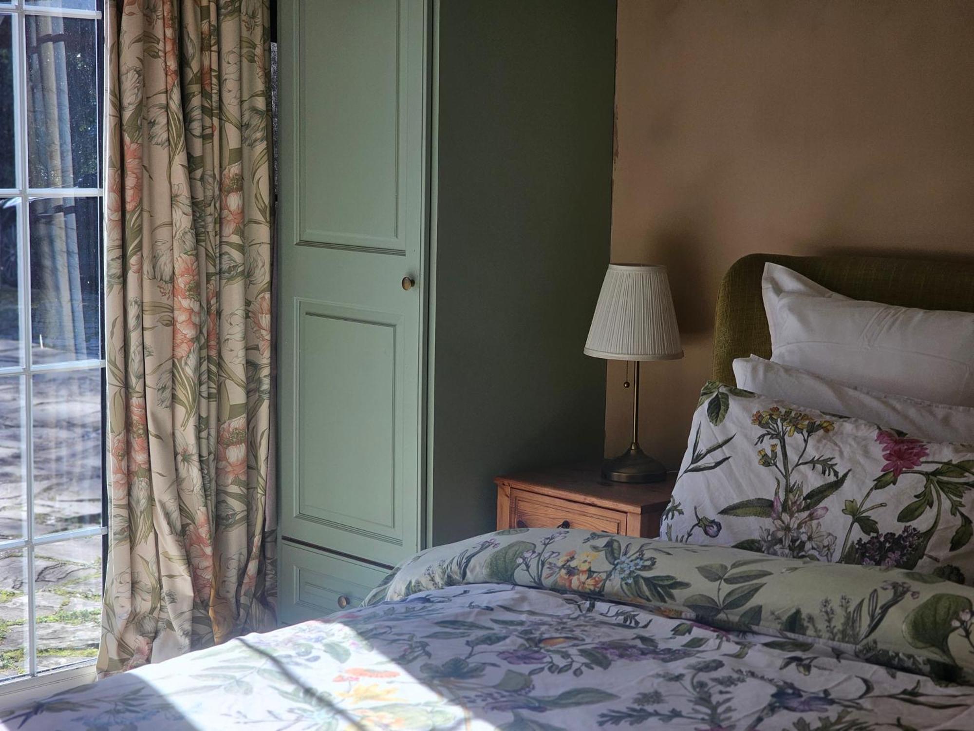 English Farmhouse Cottage 길드포드 외부 사진