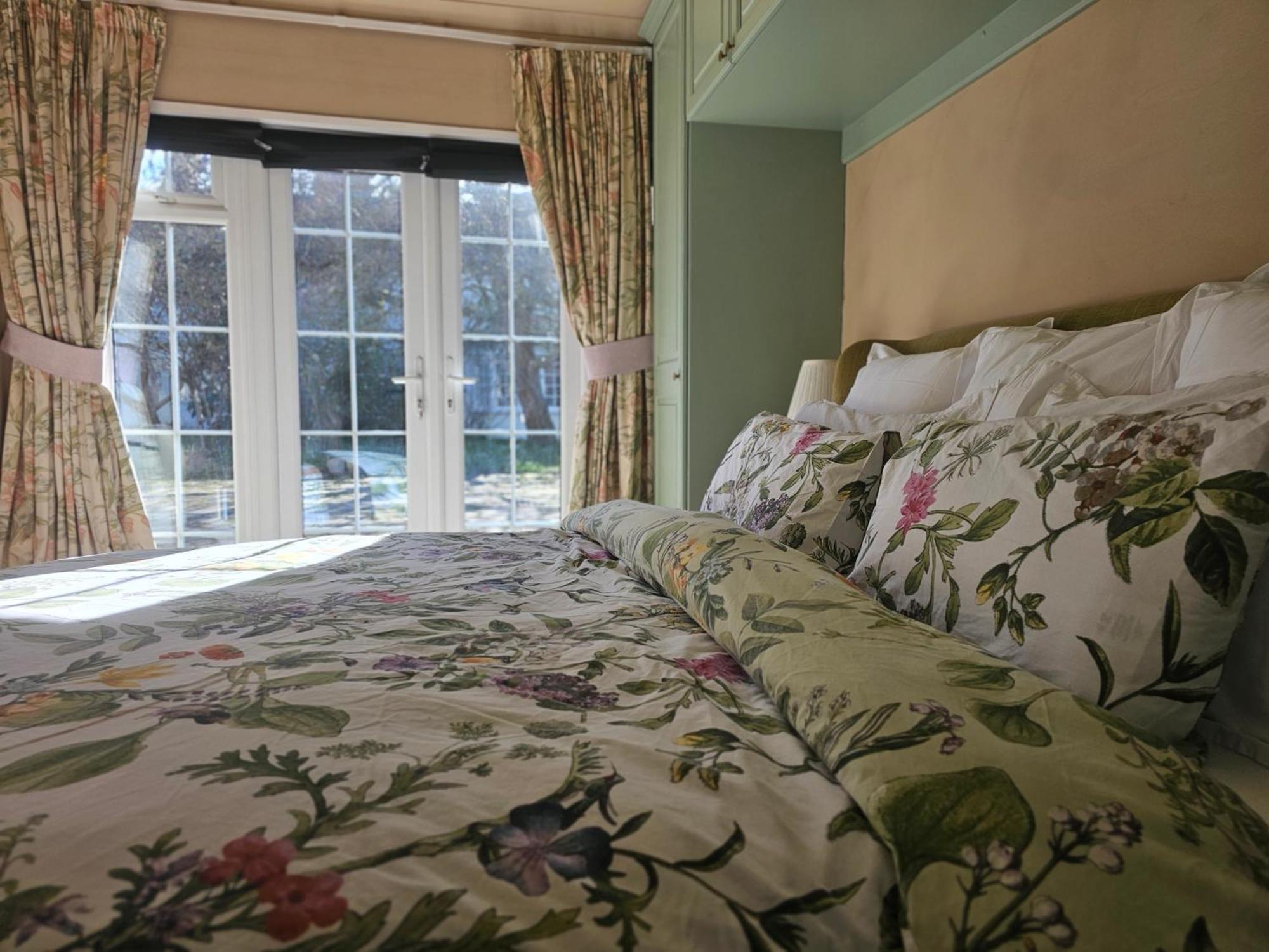 English Farmhouse Cottage 길드포드 외부 사진